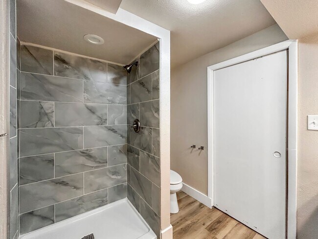 Building Photo - $0 DEPOSIT OPTION. 4 BED 3 BATH IN HAMPDEN HEIGHTS!