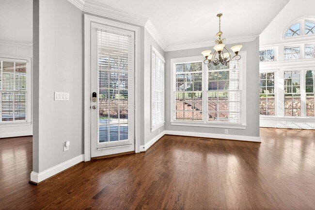 Building Photo - 6 Portrush Ct