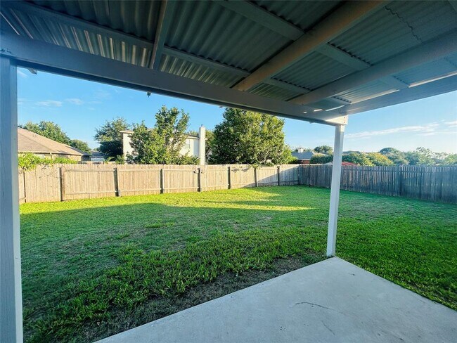 Building Photo - 600 McCarthur Dr