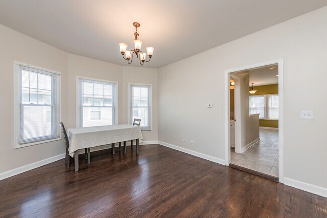 Building Photo - 515 2nd St