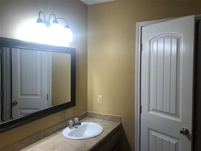 Building Photo - 14515 Wunderlich Dr