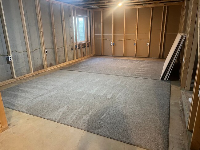 Building Photo - Beautiful 3 Bed 2 Bath + Bonus Room!