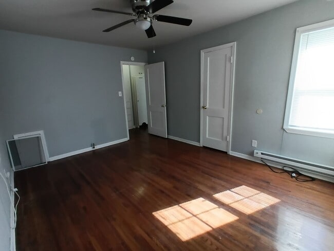 Building Photo - Minutes from Tinker! FIRST FULL MONTH FREE FOR HOLIDAYS