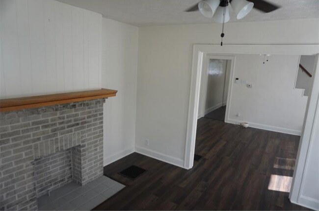Building Photo - 1383 E Hudson St