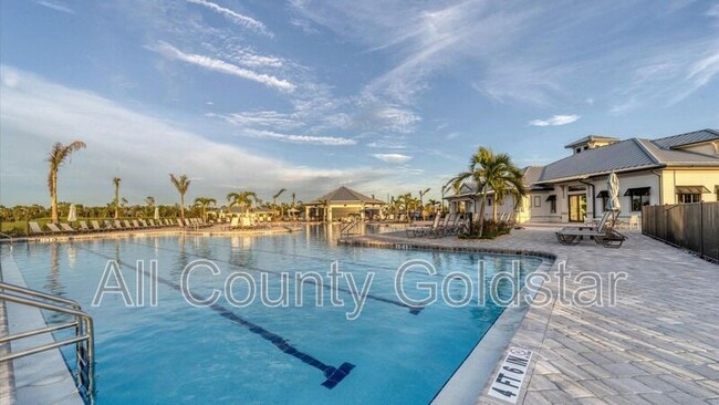 Building Photo - 14184 Heritage Landing Blvd