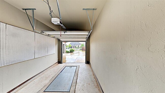 Building Photo - 17857 Prairie Sky Way