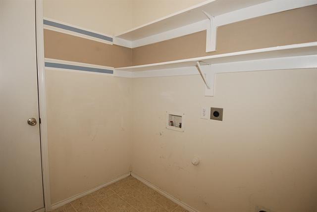 Building Photo - 9732 Kingsmill Dr