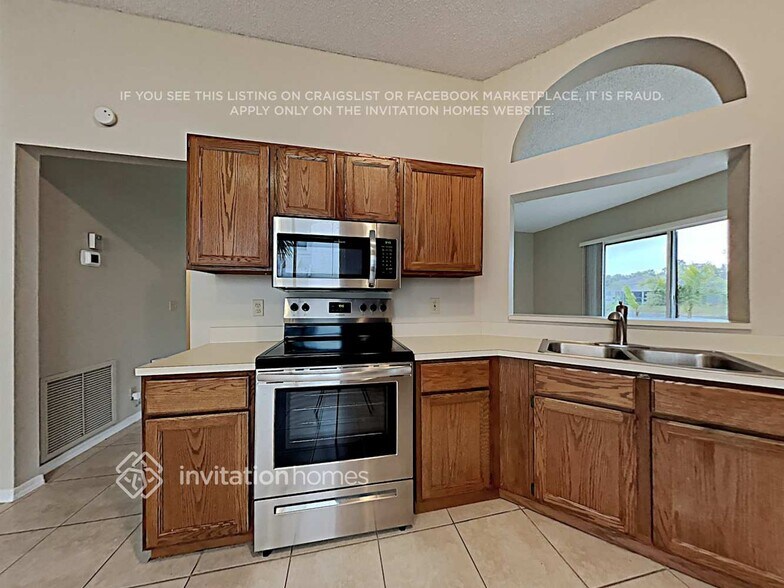 Building Photo - 9912 Cross Pine Ct