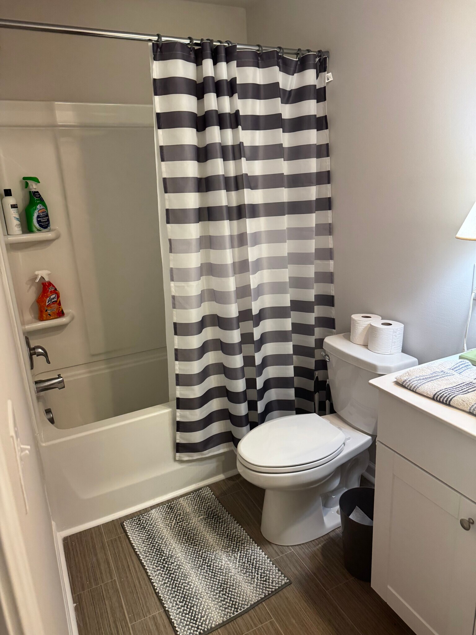 Building Photo - 8032 Reagan Way