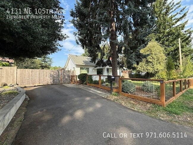 Building Photo - 4131 NE 105th Ave