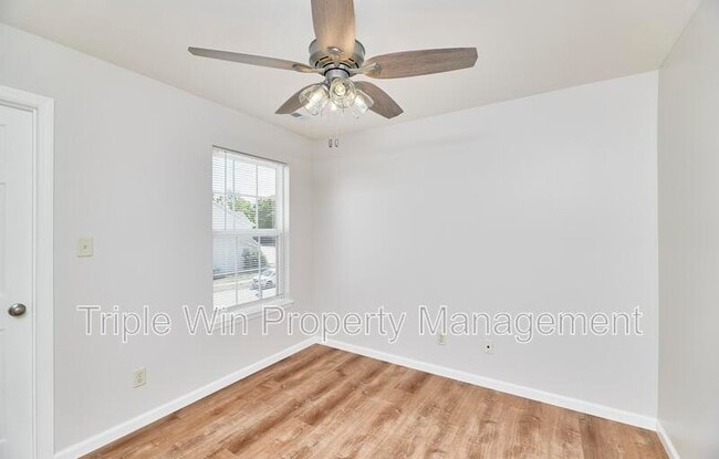 Building Photo - 152 Waterside Crossing Dr