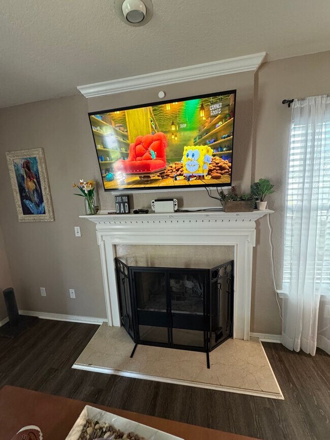 Building Photo - Three Bedroom Two Bathroom Available in Okatie!