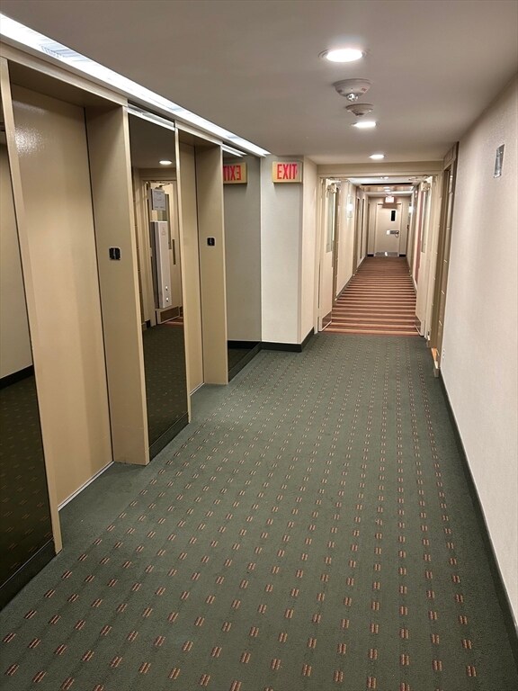 Building Photo - 77 Pond Ave