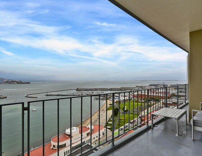 Building Photo - Designer Luxury. Iconic Views. Extraordinary Living.