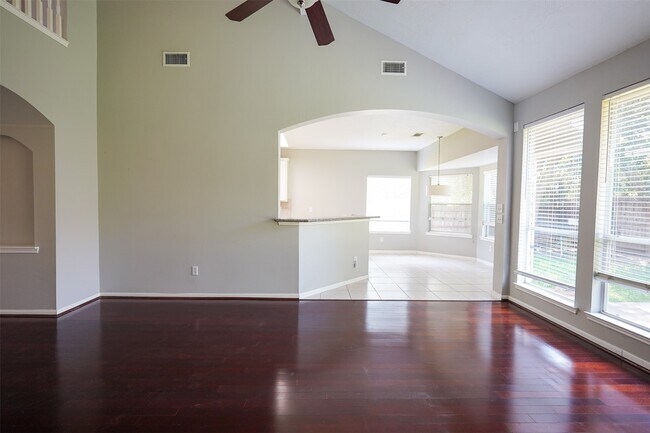 Building Photo - 2403 Blue Shadow Dr