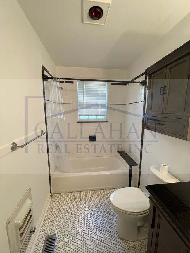 Building Photo - Park Hill 3 bedroom Home