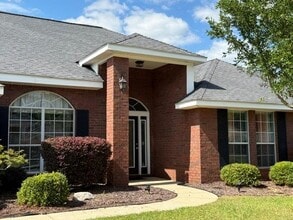 Building Photo - 9580 Estate Dr