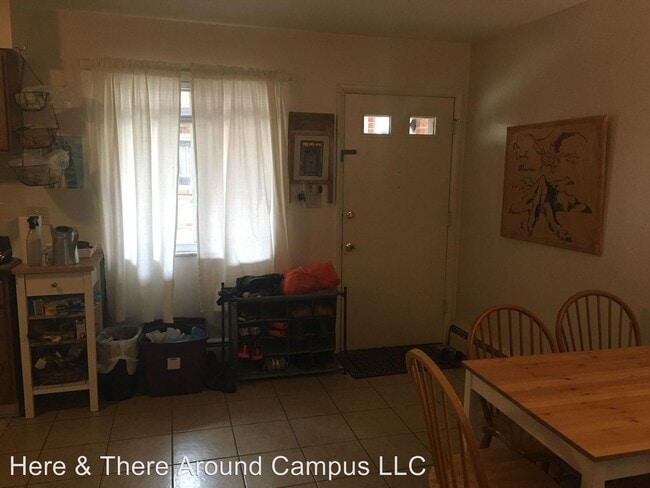 Building Photo - 639 Riverview Dr