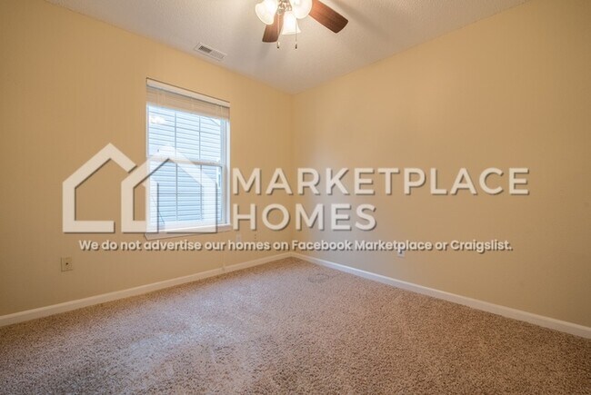 Building Photo - 5264 Brassie Dr