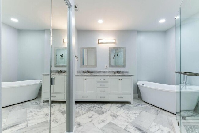 Building Photo - 22791 Trelawny Ter