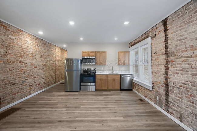Building Photo - 3140 Magnolia Ave