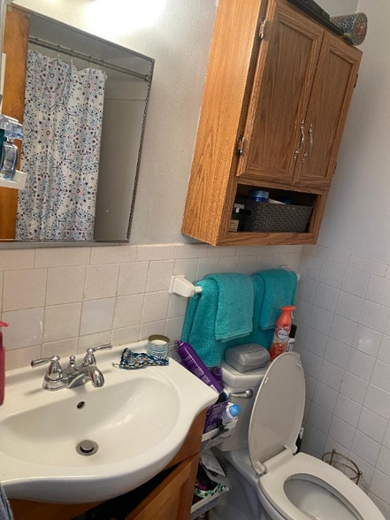 Building Photo - 565 Newark Pompton Turnpike