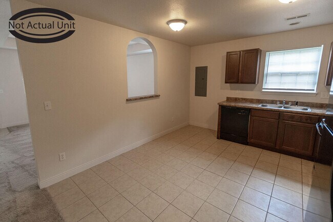 Building Photo - 7360 Noah Ct