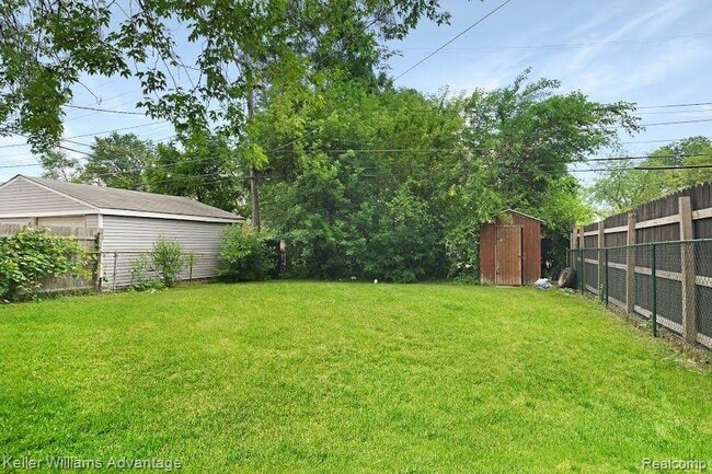 Building Photo - 5705 Detroit St