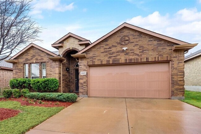 Building Photo - 15825 Carlton Oaks Dr