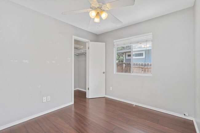 Building Photo - 7228 Aldea Dr