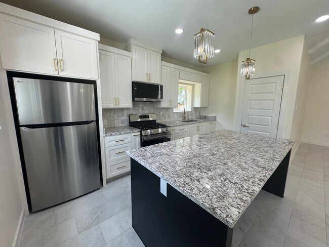 Building Photo - 3504 San Agustin Ave