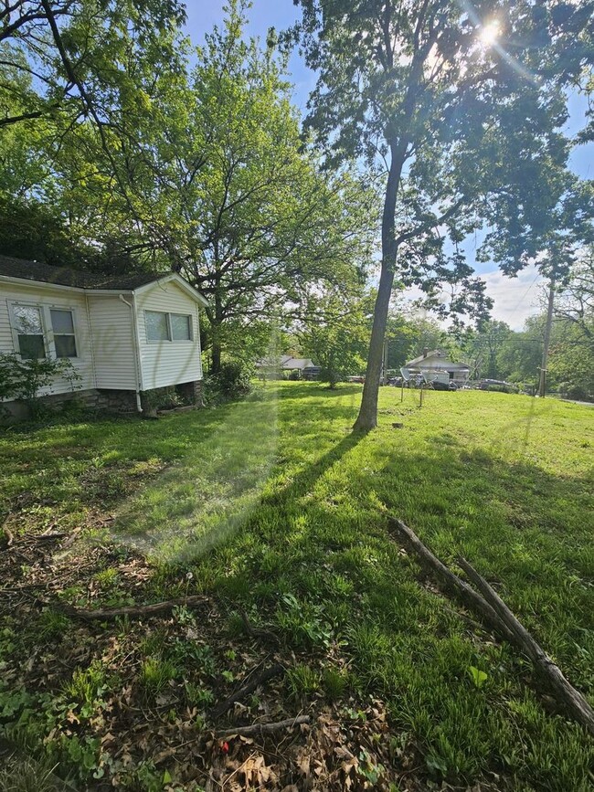 Building Photo - FULLY UPDATED!!!