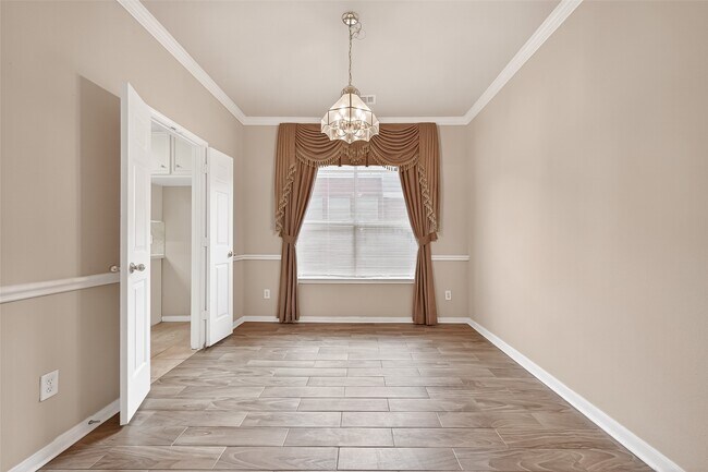 Building Photo - 4623 Russett Ln