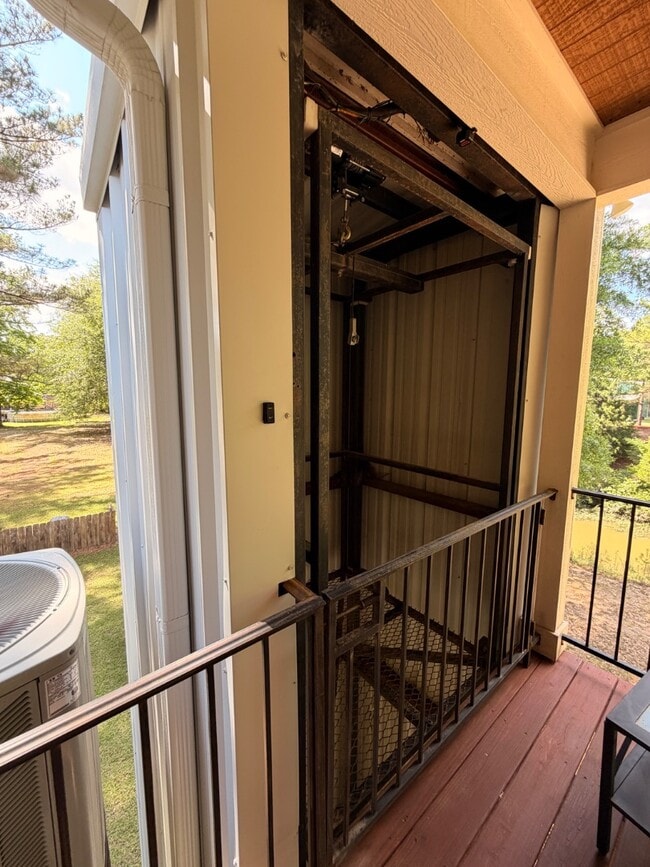 Building Photo - 505 Waterway Dr