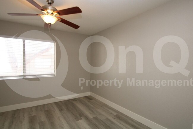 Building Photo - 11155 N 82nd Dr