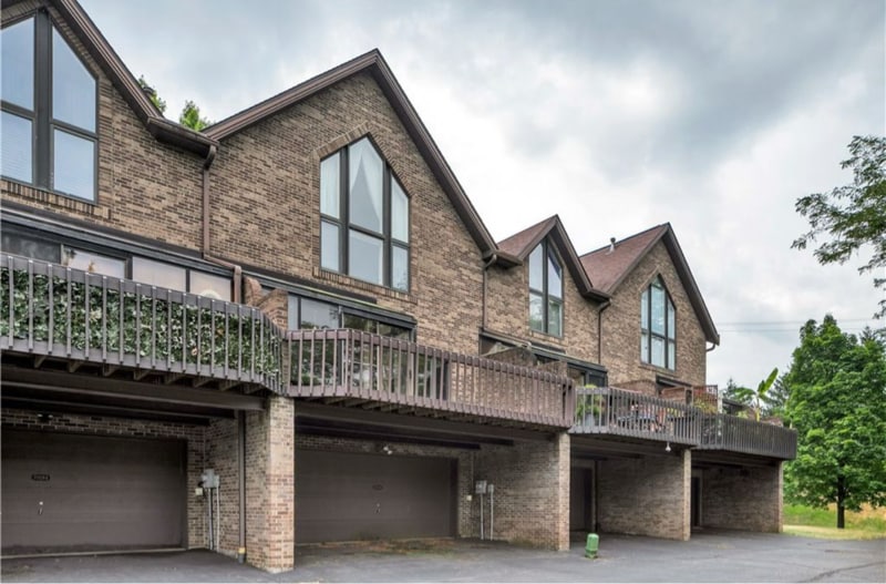 Building Photo - 10086 Mansion Dr