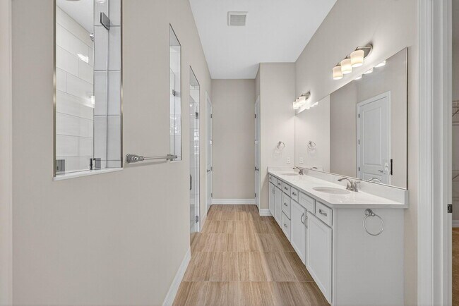 Building Photo - 10904 Stellar Cir