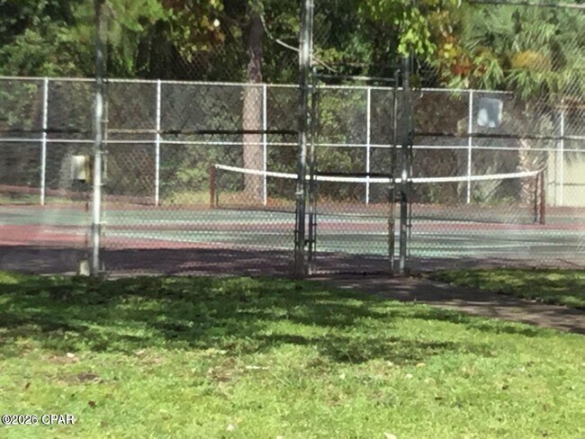 Building Photo - 1025 W 19th St