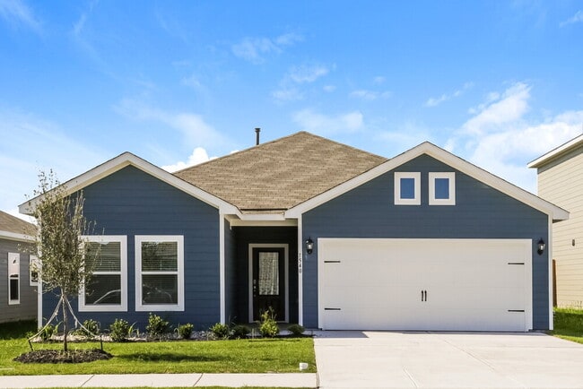 Building Photo - 1540 Woodwinds Dr