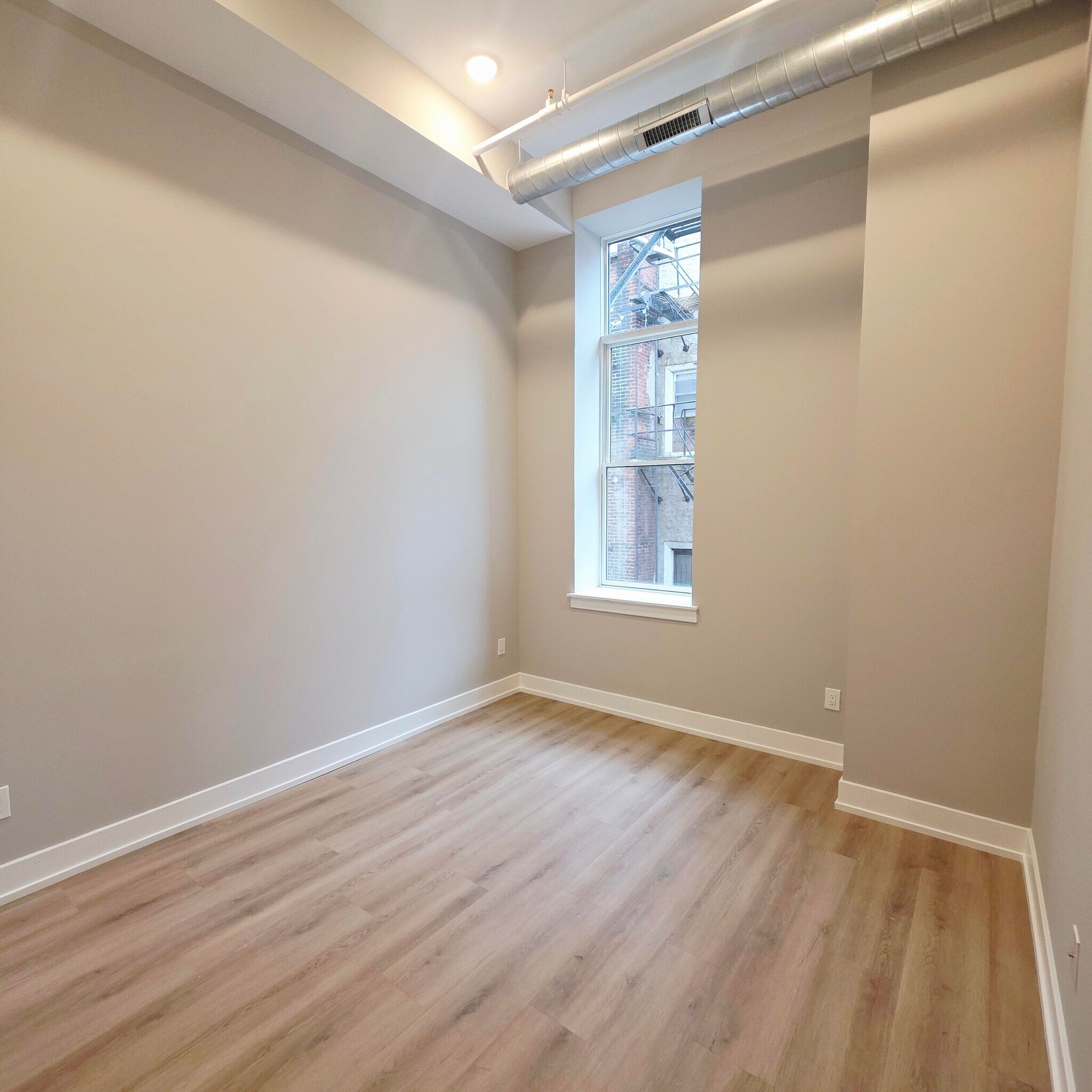 Building Photo - 714 Chestnut St