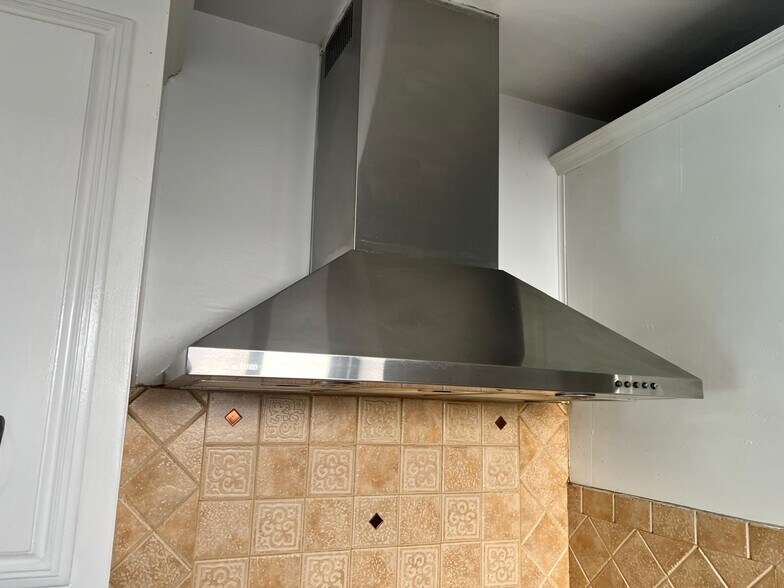 Building Photo - 6500 Whitaker Ave