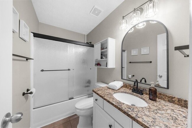 Building Photo - 820 Camelon Ct