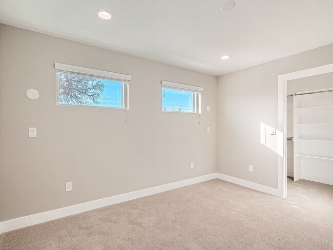 Building Photo - 3434 Garfield