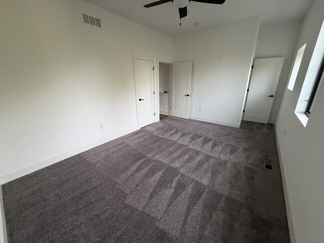 Building Photo - 355 Loeffler Ave