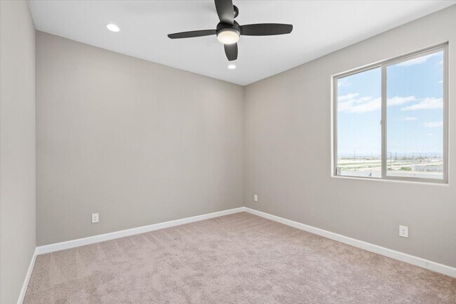 Building Photo - 35763 Geode Wy