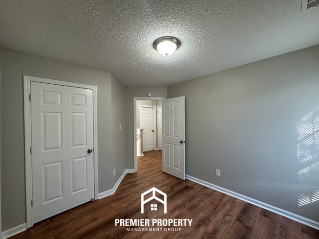 Building Photo - Newly Renovated Cordova Gem | 3BR/2.5BA with Soaking Tub & 2-Car Garage