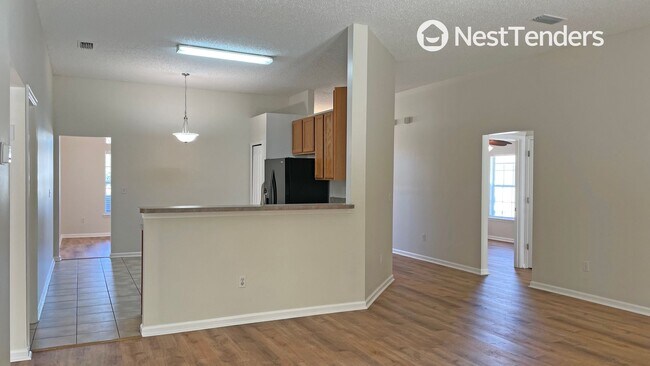 Building Photo - Exceptional Location in Fernandina's Flora...