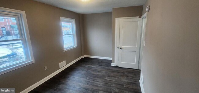 Building Photo - 7065 Eastbrook Ave