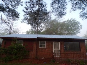 Building Photo - 508 Lovelin St