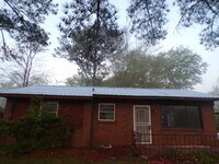 Building Photo - 508 Lovelin St